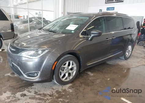 2018 Chrysler Pacifica Touring L z USA, uszkodzony, nr VIN 2C4RC1BGXJR139591